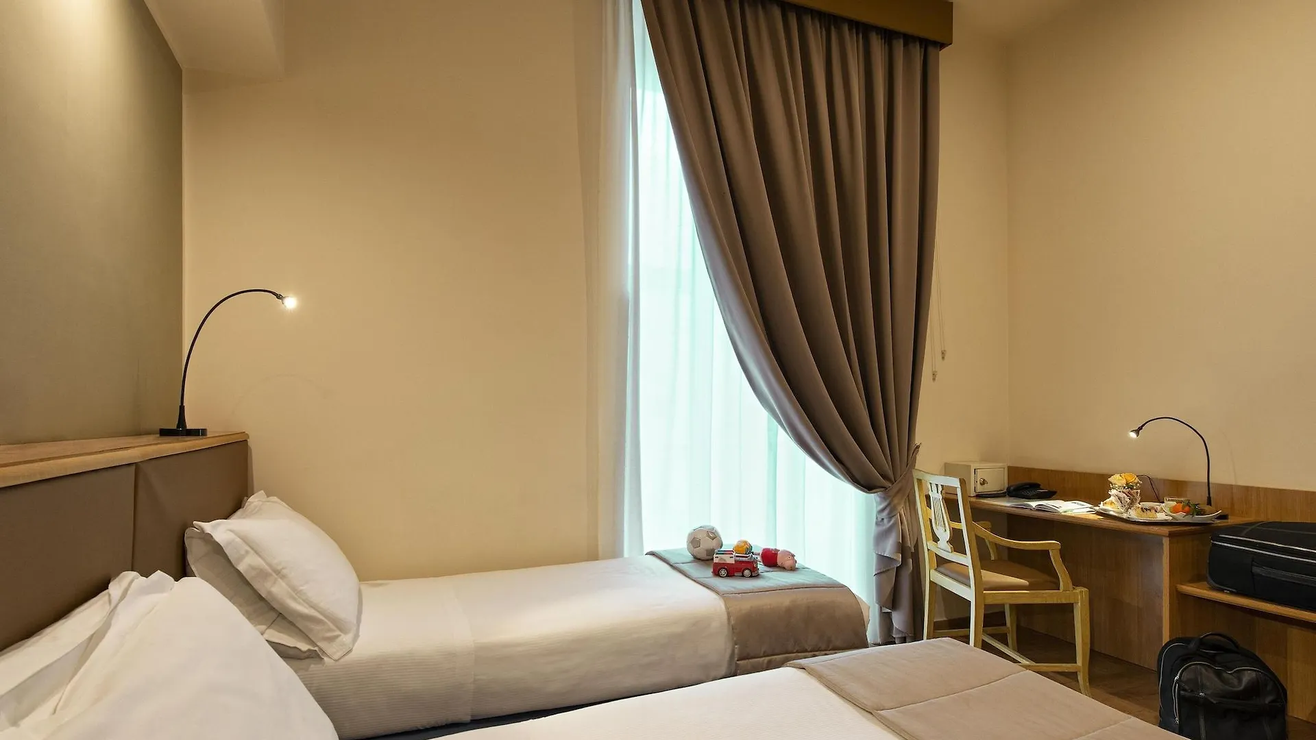 Grand Hotel Europa & Restaurant Naples