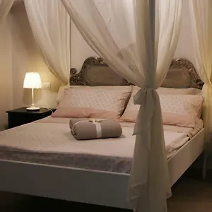 Teatro Nuovo Apartment