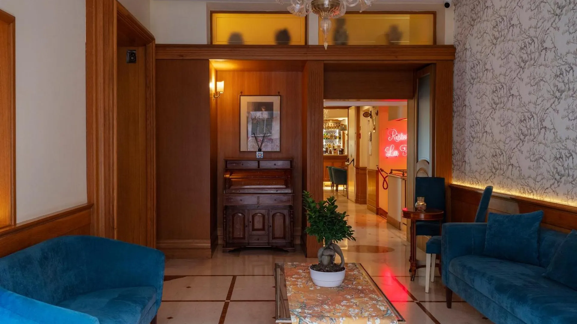 Grand Hotel Europa & Restaurant Naples