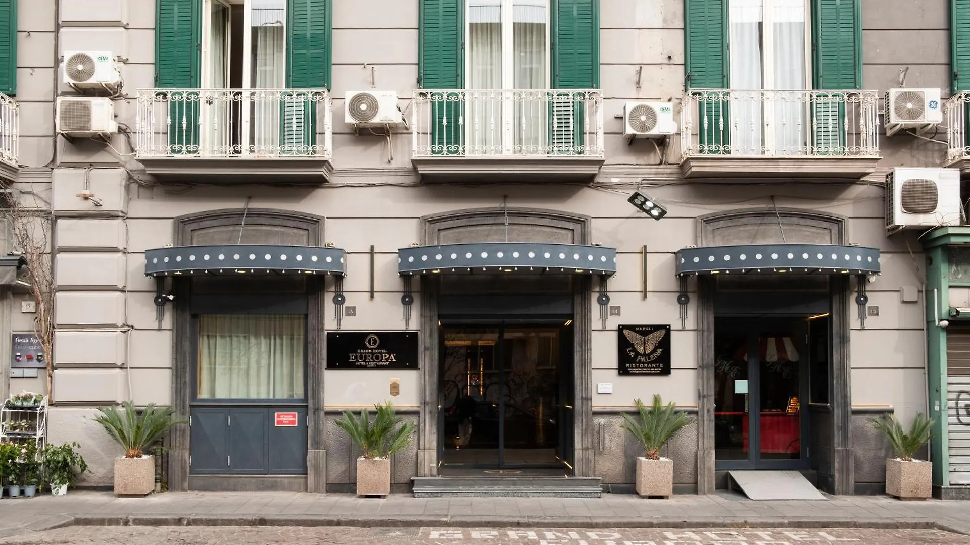 Grand Hotel Europa & Restaurant Naples 3*,