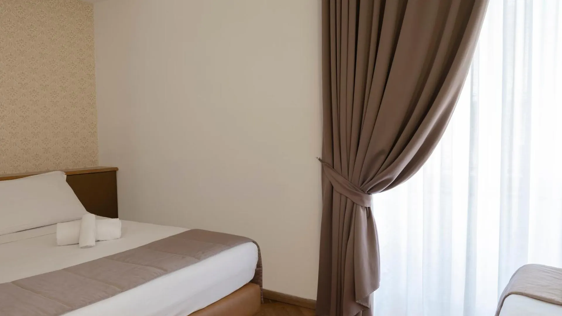 Grand Hotel Europa & Restaurant Naples